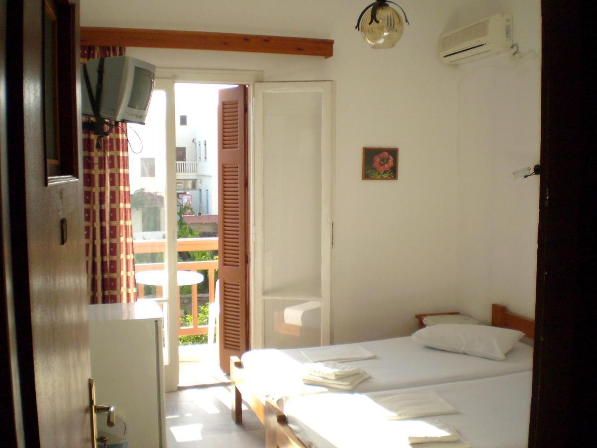 Hotel Maroulis Naxos City Room photo